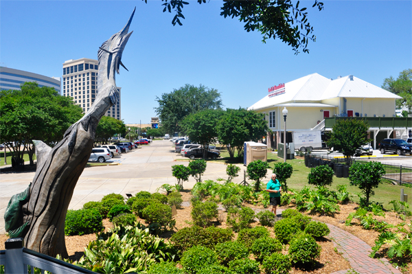 tree sculpture and Lee Duquette